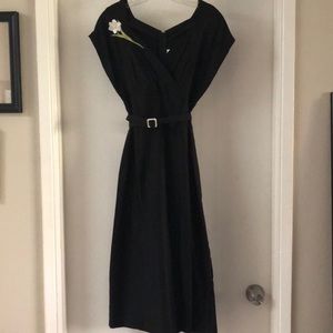 Black Cap Sleeve Sweetheart Neckline Wiggle Dress